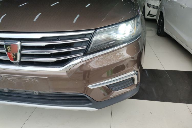 Used Roewe RX5 2016 Revised Version 20T Two-Wheel Drive Manual Transmission Luxury Edition
