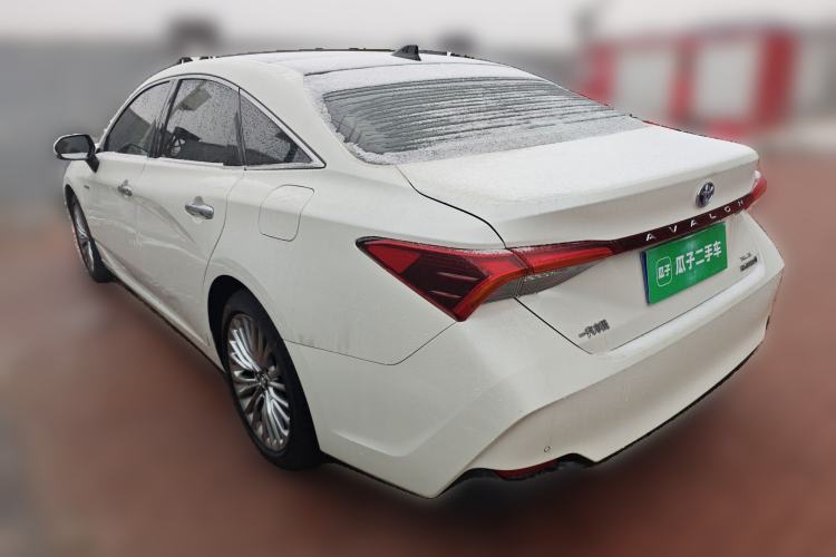 Used Toyota Avalon 2019 Dual-Engine 2.5L XLE Prestige Version China VI Standard