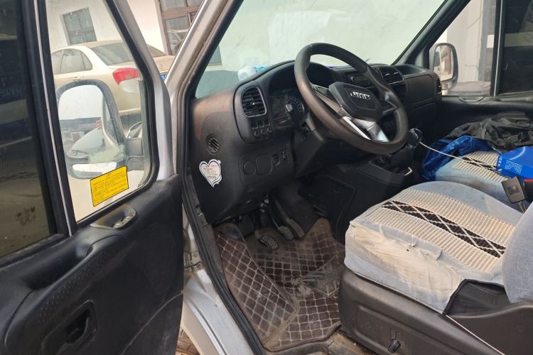 Used JMC Transit 2019 2.8T Commercial Version Short Wheelbase Mid-Roof 6-Seater China VI JX493
