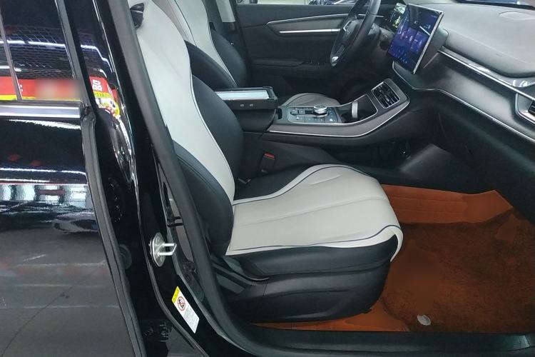 Used BYD Destroyer 05 2024 Honor Edition DM-i 120KM Luxury Model
