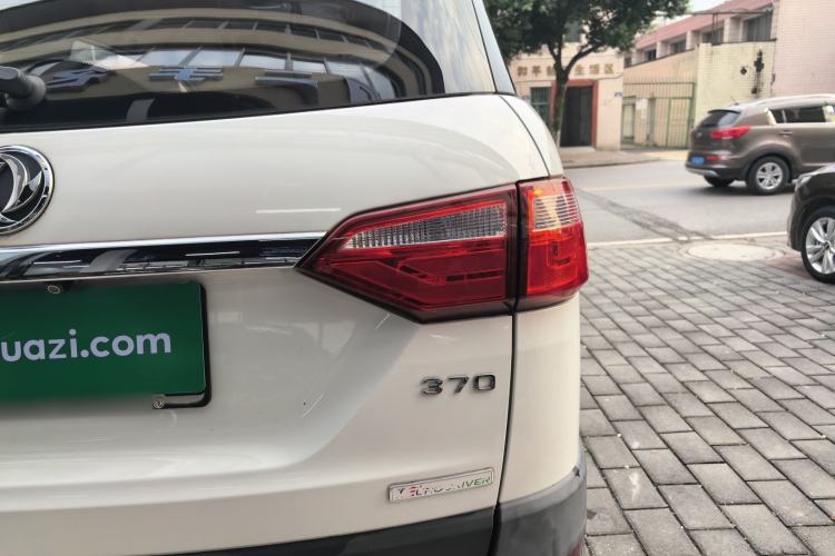 Used Dongfeng Fengon 370 2016 1.5L Manual Luxury 7-Seater