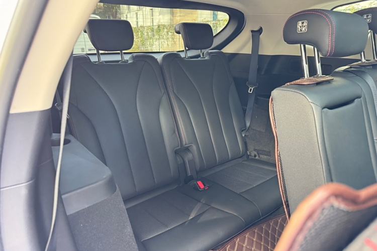 Used BYD Tang New Energy 2020 DM 2.0T Dual-Engine All-Wheel Drive Prestige 7-Seater China VI Standard