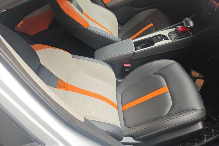 Used Dongfeng Aeolus Yixuan 2023 Mach Edition 1.5L Automatic Chasing Wind Version Right Front Seat