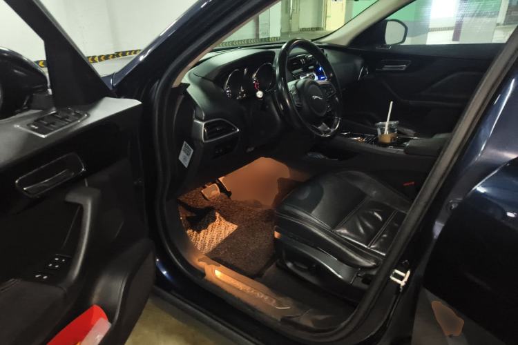 Used Jaguar F-PACE 2016 2.0T Two-Wheel Drive Urban Luxury Edition
