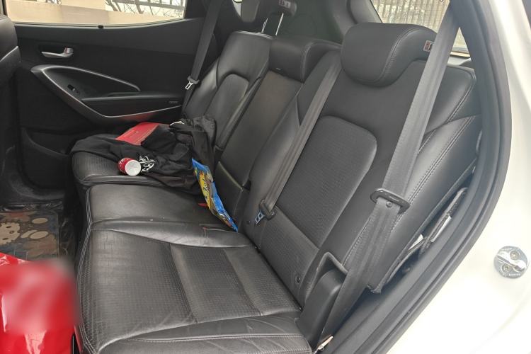 Used Hyundai Santa Fe 2013 2.4L Automatic Two-Wheel Drive Smart Version
