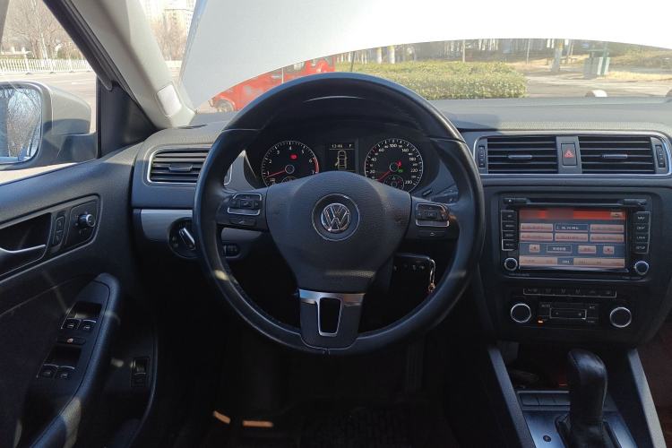 Used Volkswagen Sagitar 2014 Revised Version 1.4TSI Automatic Elite Edition