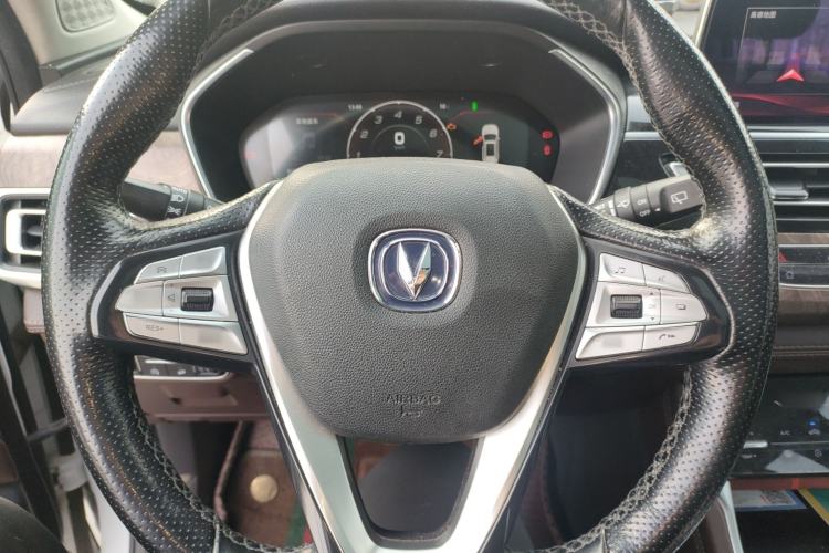 Used CHANGAN CS75 2018 280T Automatic Luxury Edition China V Standard Steering Wheel
