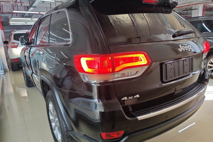 Used Jeep Grand Cherokee 2016 3.0L Comfort Navigation Edition Rear Left 45 Deg