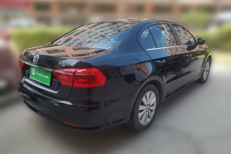 Used Volkswagen Lavida 2013 Restyled Classic 1.6L Manual Comfort Edition
