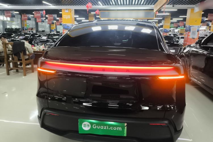 Used Tesla Model Y L 2025 Model Long-Range All-Wheel-Drive Version