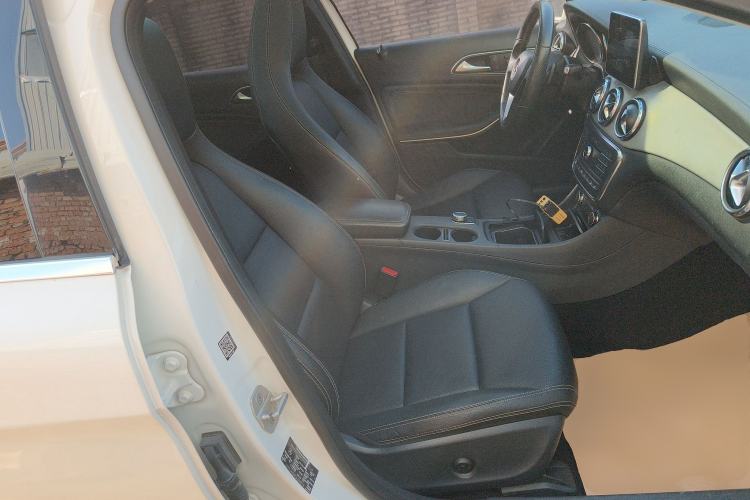 Used Mercedes-Benz GLA 2016 GLA 220 4MATIC Luxury Model