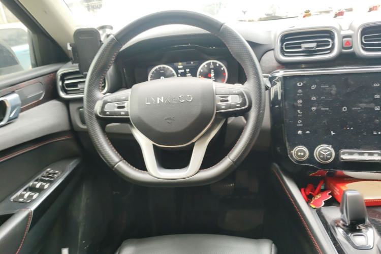 Used Lynk & Co 02 2018 2.0T DCT 4x4 Sport Pro Edition China V Standard Steering Wheel