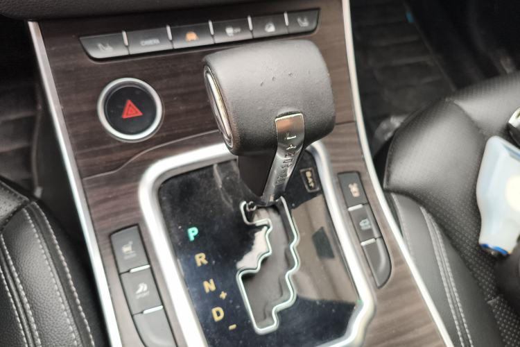 Used Land X7 2015 2.0T Panoramic Prestige Edition
