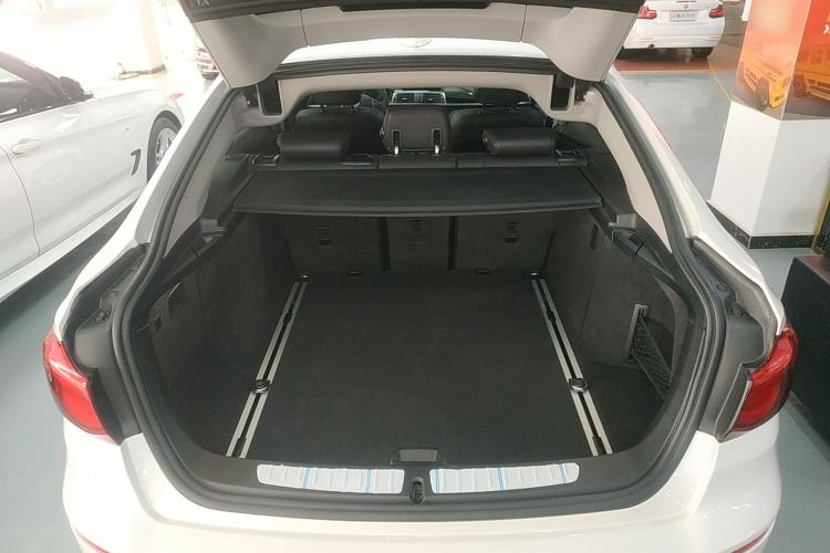 Used BMW 3 Series GT 2019 320i Sport Edition
