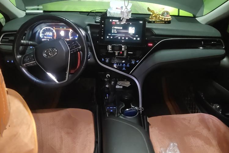 Used Toyota Camry 2021 2.5G Luxury Edition
