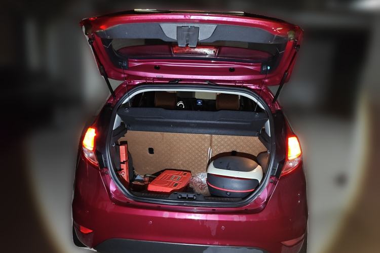 Used Ford Fiesta 2013 Hatchback 1.5L Automatic Fashion Edition
