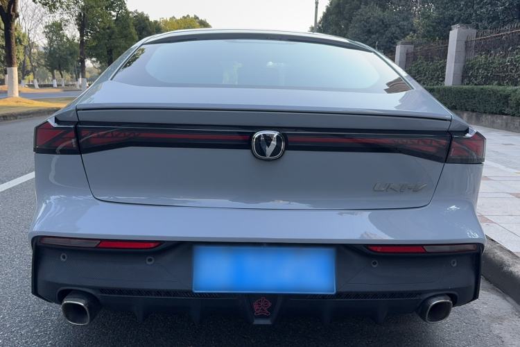 Used Changan UNI-V 2022 1.5T Prestige Version
