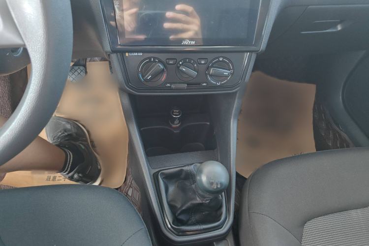 Used Volkswagen Jetta 2017 1.4L Manual Fashion Edition