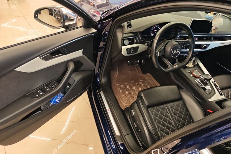 Used Audi S4 2018 S4 3.0TFSI Interior 3