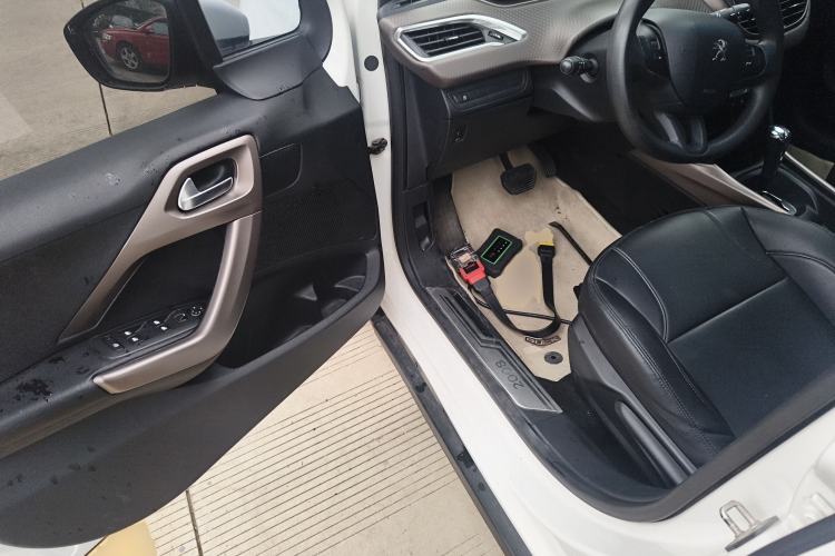 Used Peugeot 2008 2014 1.6L Automatic Fashion Edition Driver Seat