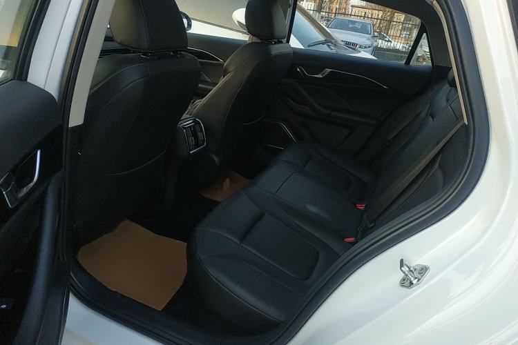 Used Bestune B70 2025 Dragon Edition 1.5T Enjoyment Model
