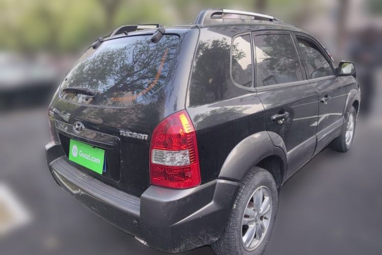 Used Hyundai Tucson 2009 2.0L Automatic Two-Wheel Drive with Sunroof
