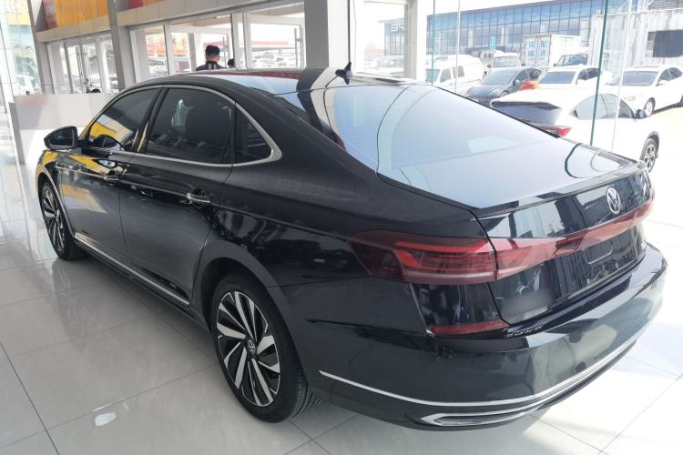 Used Volkswagen Passat 2024 380TSI Dragon Glory Edition

