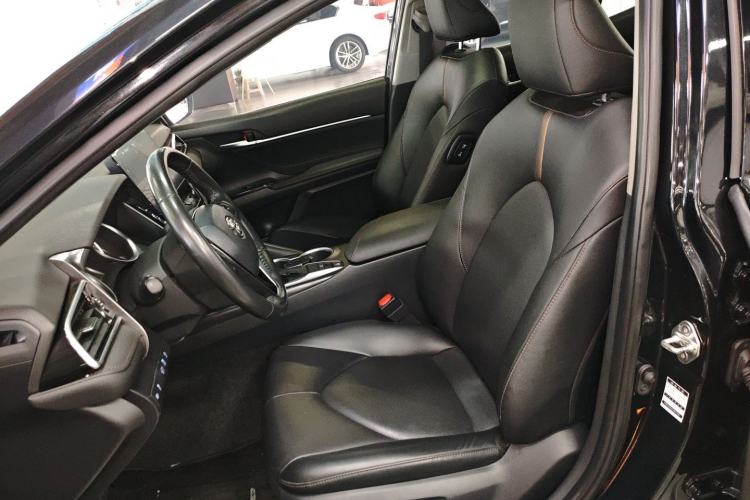 Used Toyota Camry 2023 2.0G Luxury Edition