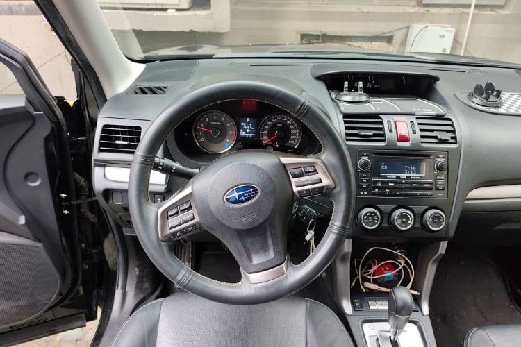 Used Subaru Forester 2014 2.0i Automatic Luxury Edition Steering Wheel