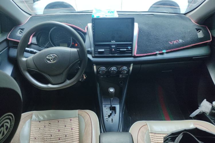 Used Toyota Vios 2014 1.5L Automatic ZhiShang Edition Center Console