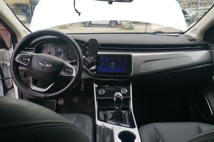 Used Chery Arrizo 5 2019 Facelifted PRO 1.5L Manual Youth Edition China VI Standard Center Console