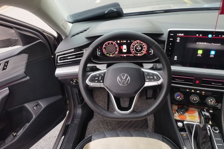 Used Volkswagen Sagitar 2023 300TSI DSG Excellence Edition Steering Wheel