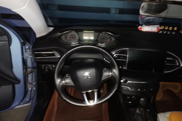 Used Peugeot 308S 2015 1.2T Automatic Jingchi Edition Steering Wheel