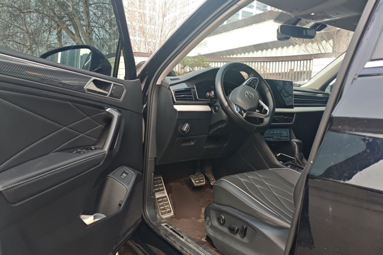 Used Volkswagen Tiguan L 2022 330TSI Automatic Two-Wheel Drive R-Line Enhanced Edition
