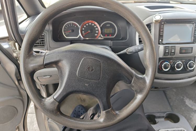 Used FORTHING Lingzhi 2013 M5 Q7 2.0L 7-Seater Long-Wheelbase Comfort Model
