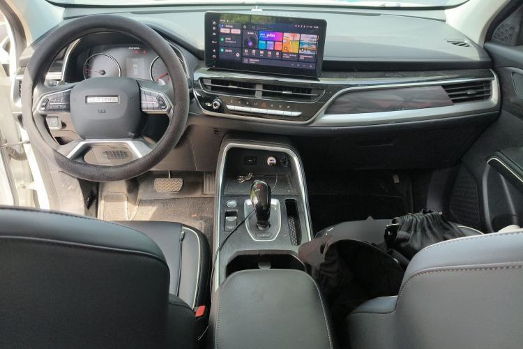 Used Haval H6 2023 National Trend Edition 1.5T Automatic Urban Version Center Console