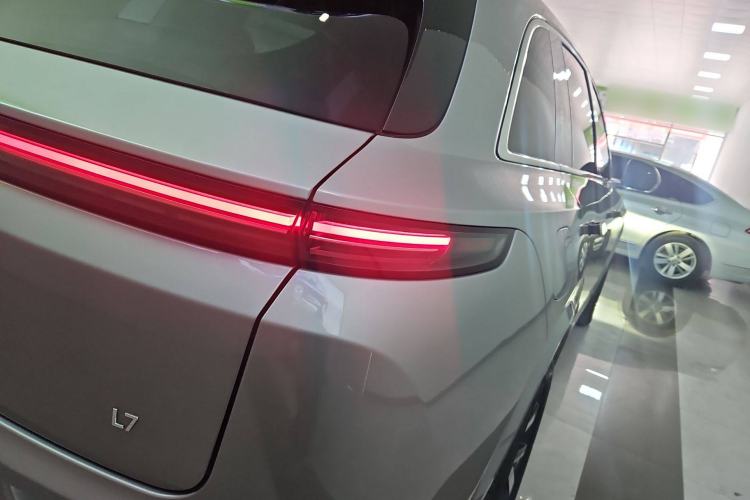 Used Li Auto L7 2023 Pro Model
