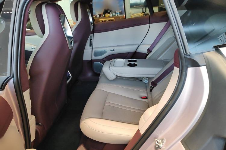 Used Xiaomi Auto YU7 2025 Ultra-Long Range High-Performance All-Wheel-Drive Max Edition
