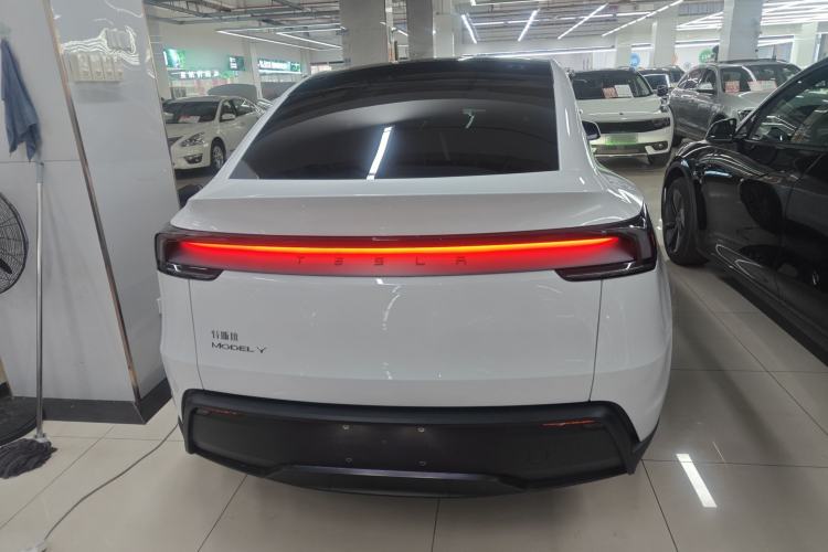 Used Tesla Model Y 2026 Rear-Drive Model