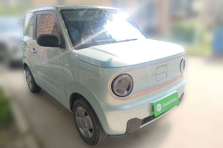 Used Geely Galaxy Panda 2023 Panda Mini 200km Endurance Bear Front Right 45 Deg