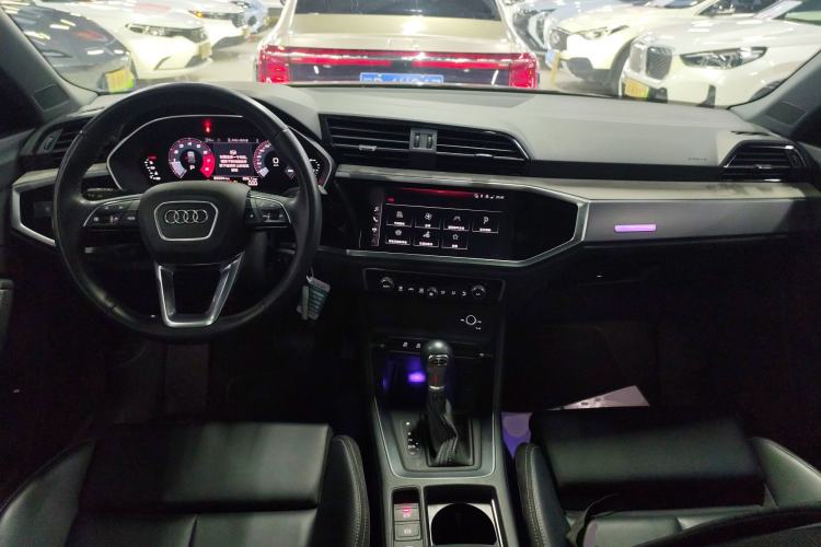 Used Audi Q3 2024 35 TFSI Ambition Dynamic Edition
