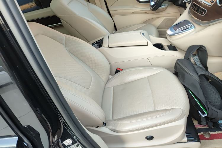 Used Mercedes-Benz V-Class 2021 V 260 Avantgarde Edition
