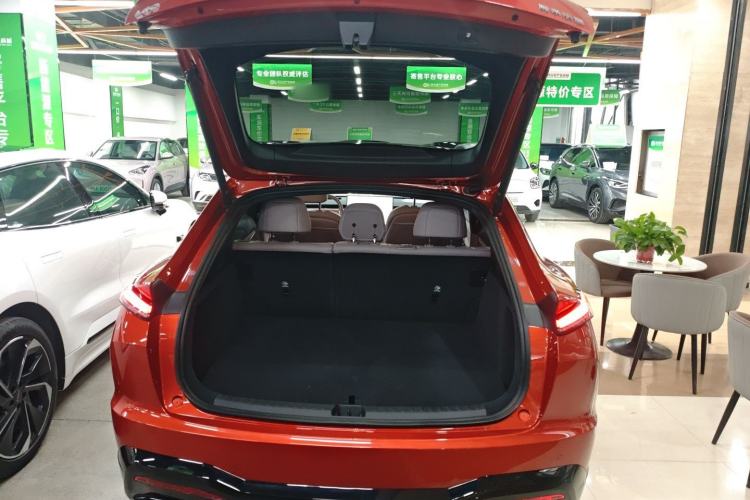 Used ONVO L60 2024 60 kWh Rear-Drive Version