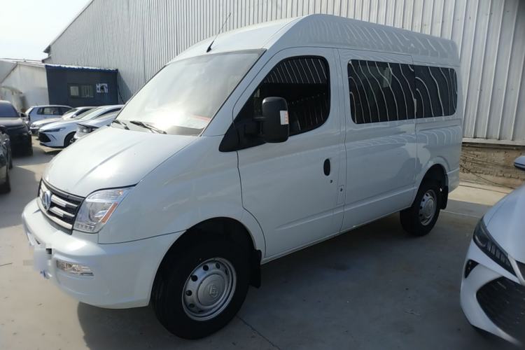Used SAIC MAXUS Xintu V80 2021 2.0T Manual Classic Aoyuntong Short Wheelbase Mid-Roof 5/6-Seater