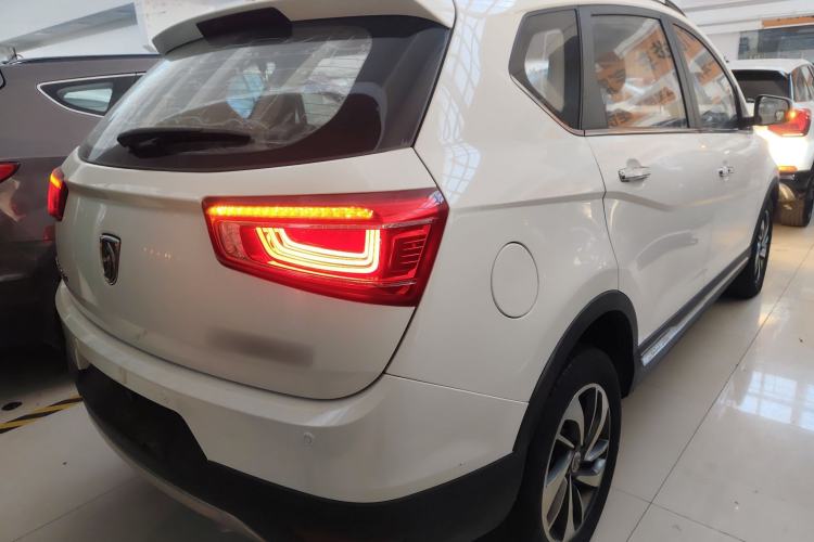 Used Baojun 560 2017 Rhythmic Edition 1.5T Manual Enjoyment Model
