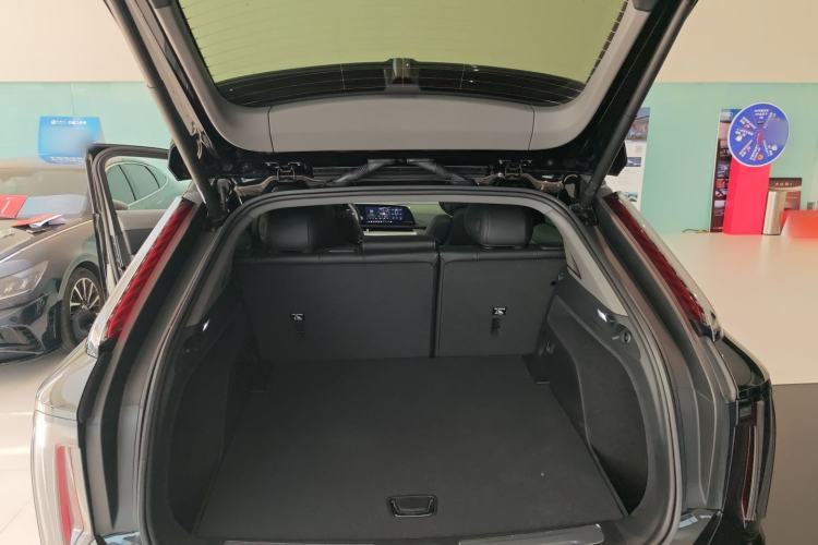 Used Cadillac OPTIQ 2024 Standard Range Version
