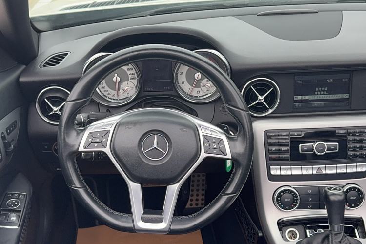 Used Mercedes-Benz SLK-Class 2011 SLK 200 Fashion Model