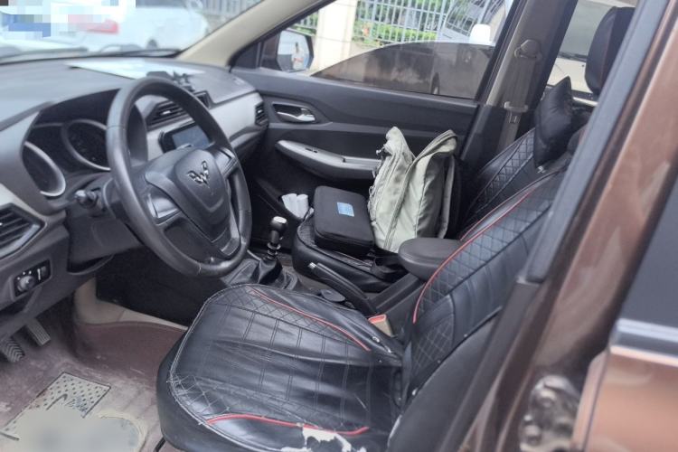 Used Wuling Hongguang 2019 1.5L S Comfort Edition China VI LAR