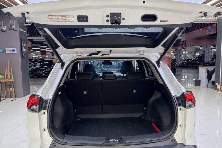 Used Toyota Corolla Cross 2022 2.0L Flagship Edition Trunk