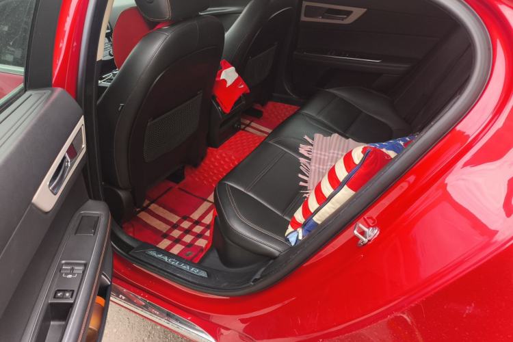 Used Jaguar XEL 2018 2.0T 200 PS Premium Edition Left Rear Seat